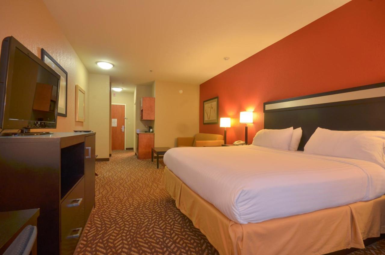 Holiday Inn Express & Suites Pine Bluff/Pines Mall By Ihg מראה חיצוני תמונה