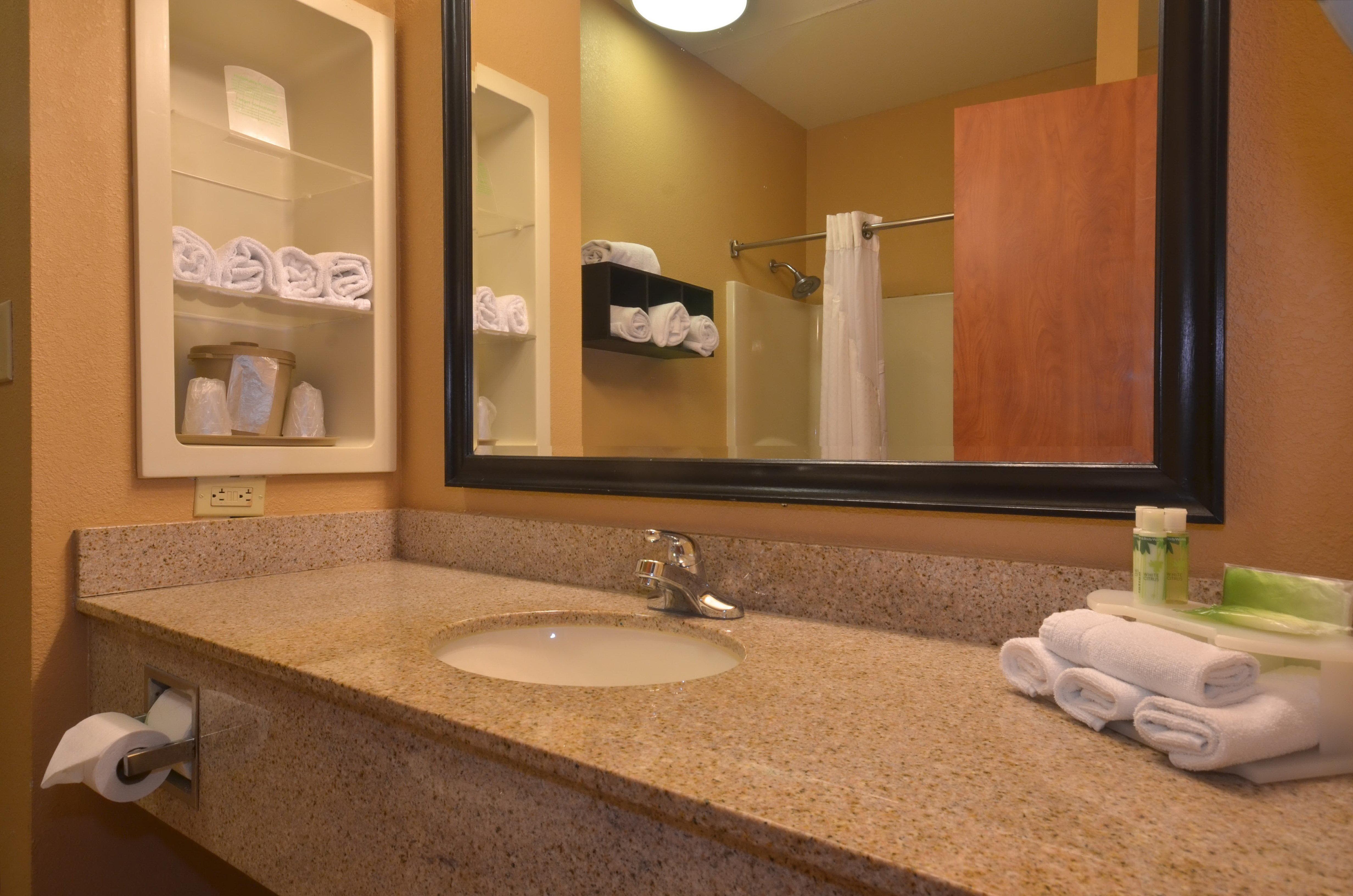 Holiday Inn Express & Suites Pine Bluff/Pines Mall By Ihg מראה חיצוני תמונה