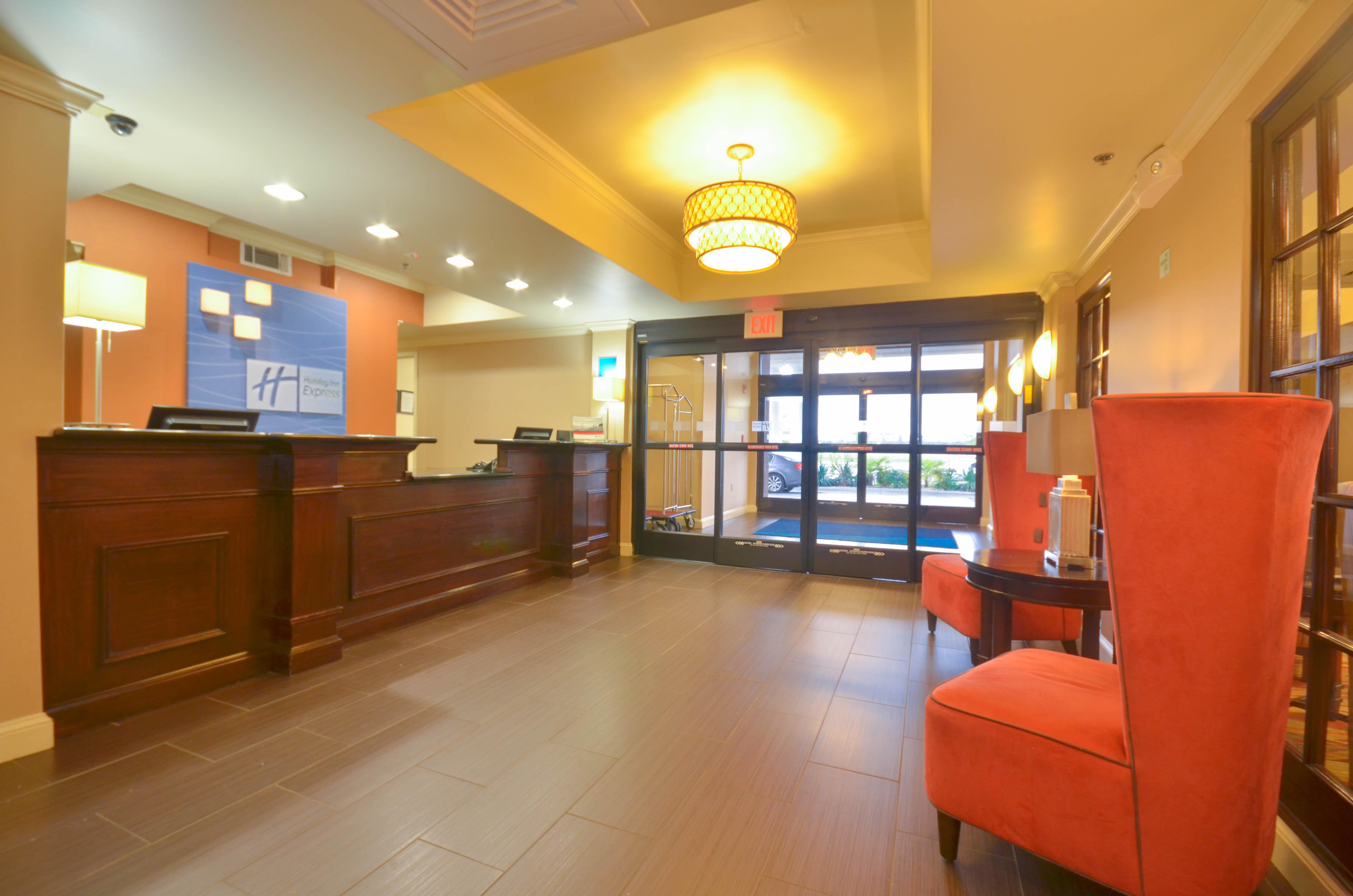 Holiday Inn Express & Suites Pine Bluff/Pines Mall By Ihg מראה חיצוני תמונה