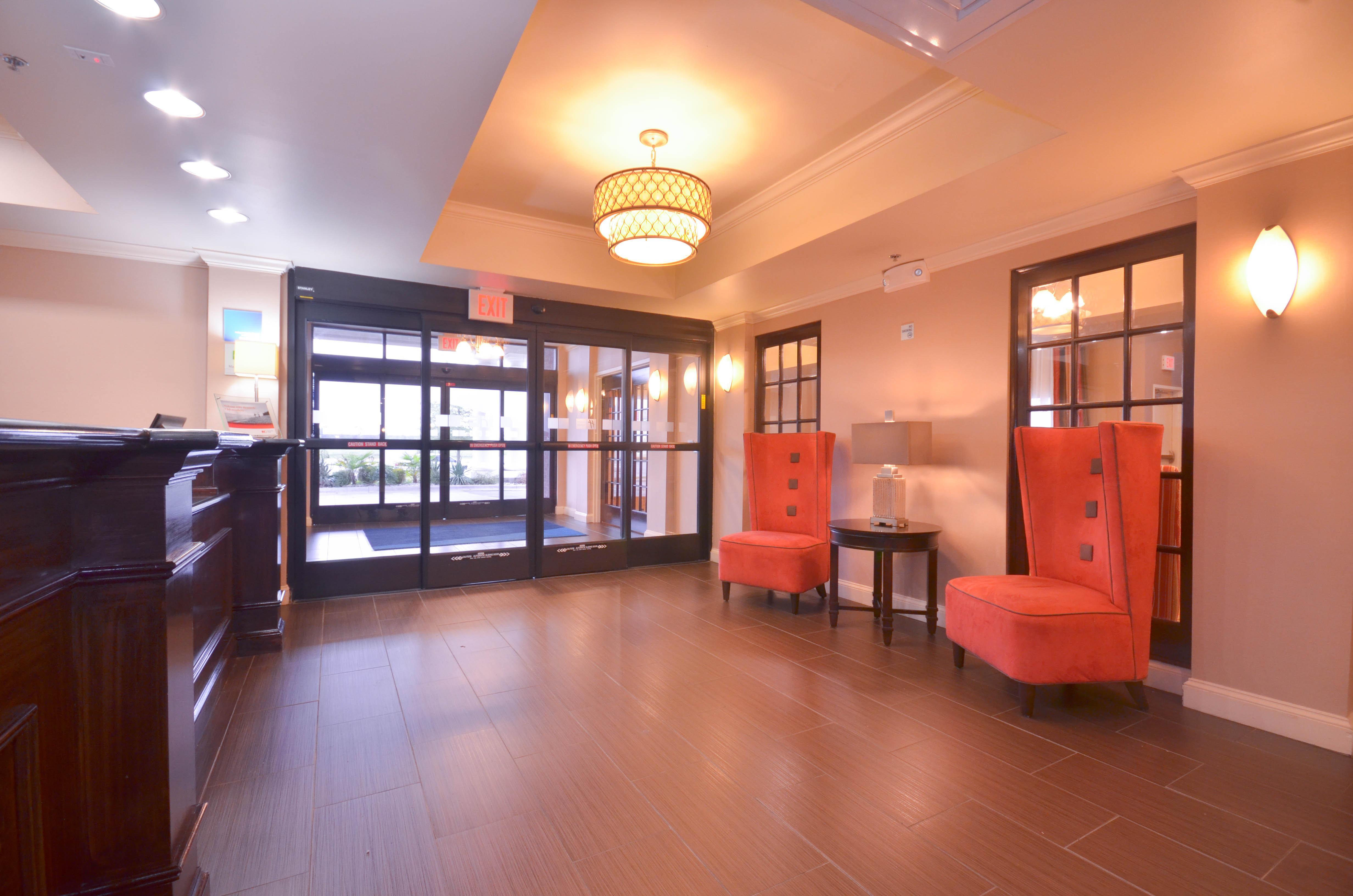 Holiday Inn Express & Suites Pine Bluff/Pines Mall By Ihg מראה חיצוני תמונה