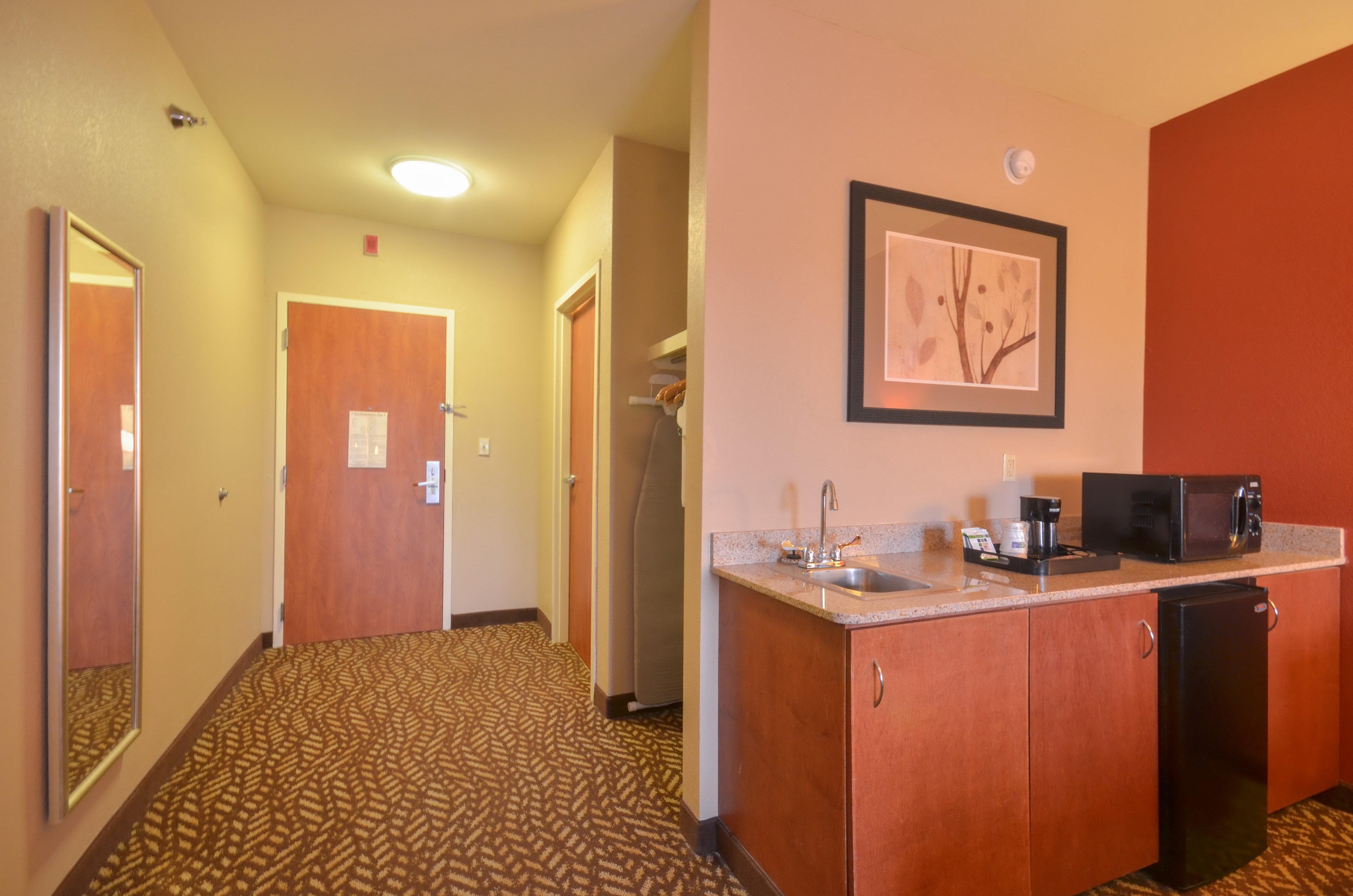 Holiday Inn Express & Suites Pine Bluff/Pines Mall By Ihg מראה חיצוני תמונה