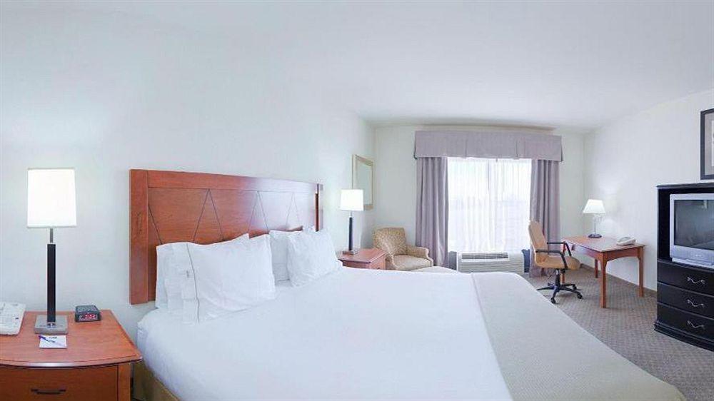 Holiday Inn Express & Suites Pine Bluff/Pines Mall By Ihg מראה חיצוני תמונה